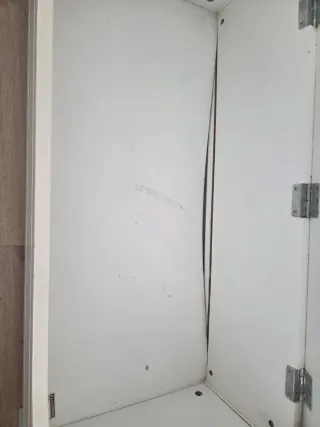 Baúl de madera blanco