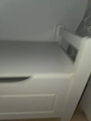 Baúl de madera blanco