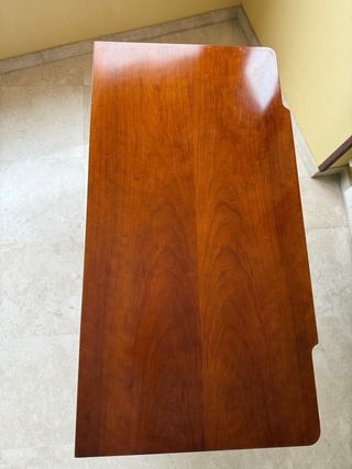 Mueble clásico TV madera y cristal