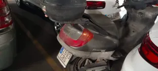 Honda Foresight gris