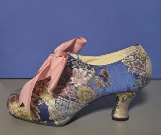 Traje de Fallera Multicolor y Dorado