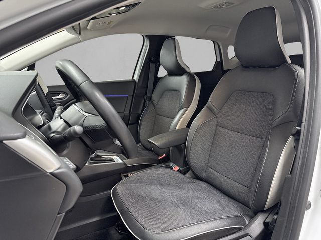 RENAULT Captur E-TECH  Techno Fast Track 105kW