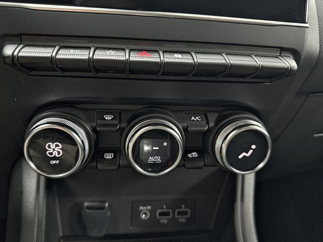 RENAULT Captur E-TECH  Techno Fast Track 105kW