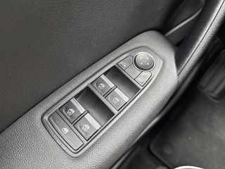 RENAULT Captur E-TECH  Techno Fast Track 105kW