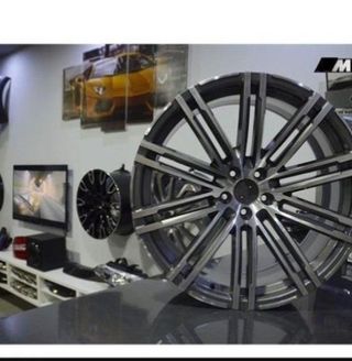 Juego de 4 Llantas 21 Macan Turbo P003