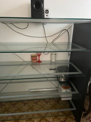 Mueble negro cristal y madera