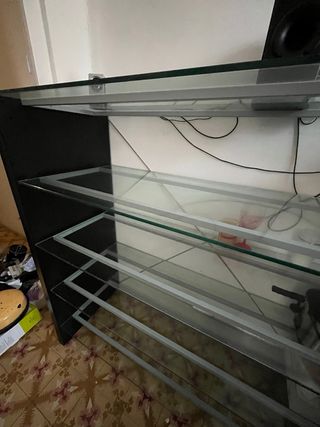Mueble negro cristal y madera