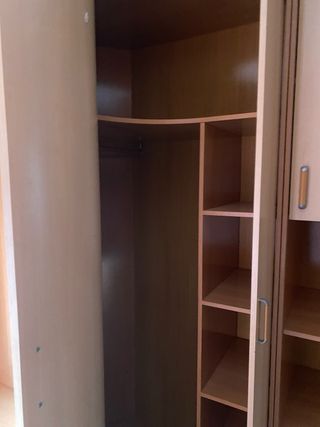 Dormitorio completo con esquinero muy grande
