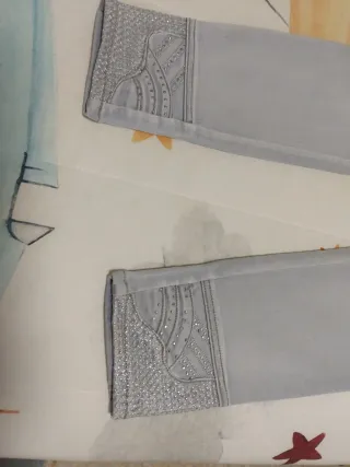 Pantalón Colombiano Gris con Pedrería