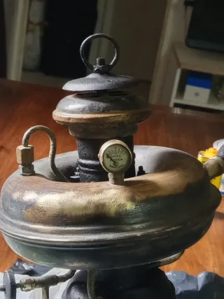 Lámpara de barco antigua