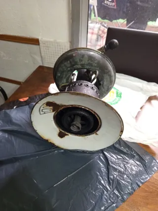 Lámpara de barco antigua