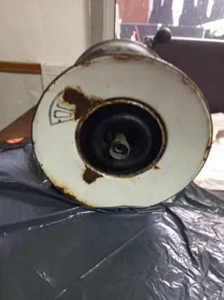 Lámpara de barco antigua