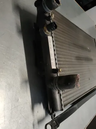 RADIADOR AGUA REFRIGERACION GRUPO VAG 1HM121253D