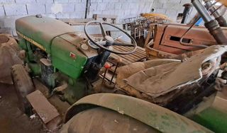 Tractor viñedo John Deere 1035 EV.