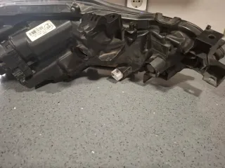Faro Izquierdo Toyota Corolla