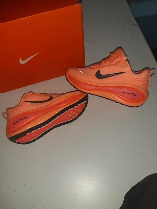 Tenis Nike Mujer Naranja y Rojo