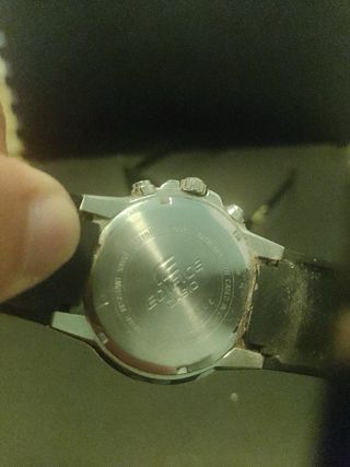 Gafas de sol y 2 relojes