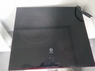 Horno pirolítico, campana inox y vitro