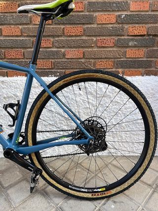 Bicicleta Gravel Cannondale Slate Azul