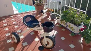 Triciclo infantil AIYAPLAY