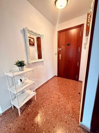 Piso en alquiler en Carolinas Bajas en Alicante