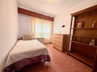 Piso en alquiler en Carolinas Bajas en Alicante