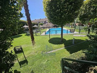 Casa adosada en venta en Estación-Manantiales en Guadalajara