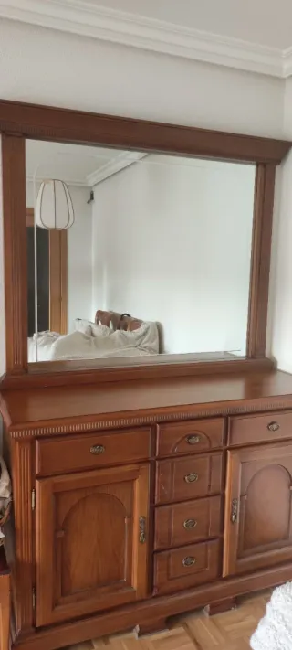 Set de salon, Mesa,sillas,aparador y espejo