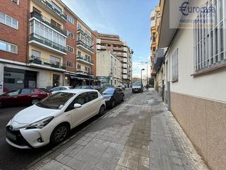 Local comercial en alquiler en Candelaria - Peña de Francia en Zamora