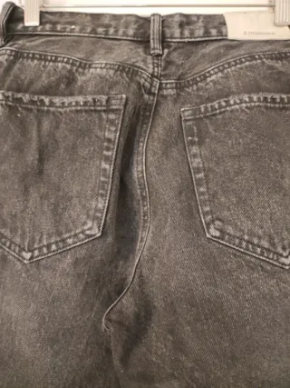 Pantalón vaquero negro Stradivarius, modelo D96