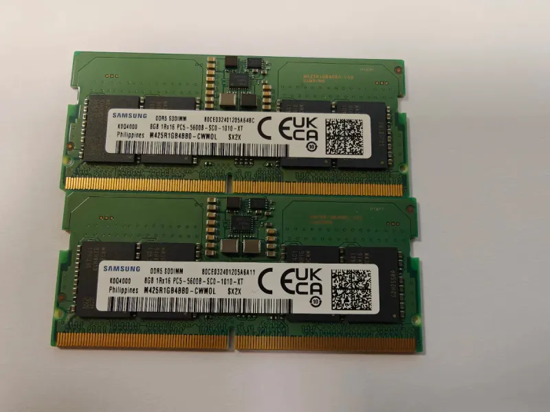 2x Samsung DDR5 SODIMM 8GB PC5-5600B