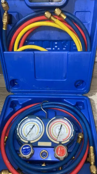 Manómetro para aire acondicionado