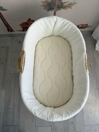 Moisés de mimbre con soporte