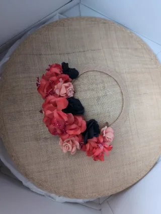 Pamela fiesta Cherubina flores rojas y rosas