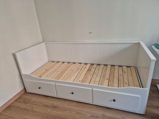 Diván IKEA HEMNES + 2 colchones