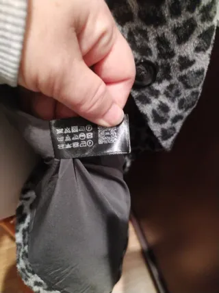 Abrigo chica estampado animal