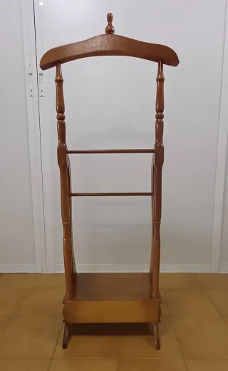 Galán de noche de madera