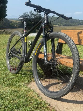 Bicicleta MTB Carbono Super Leggera