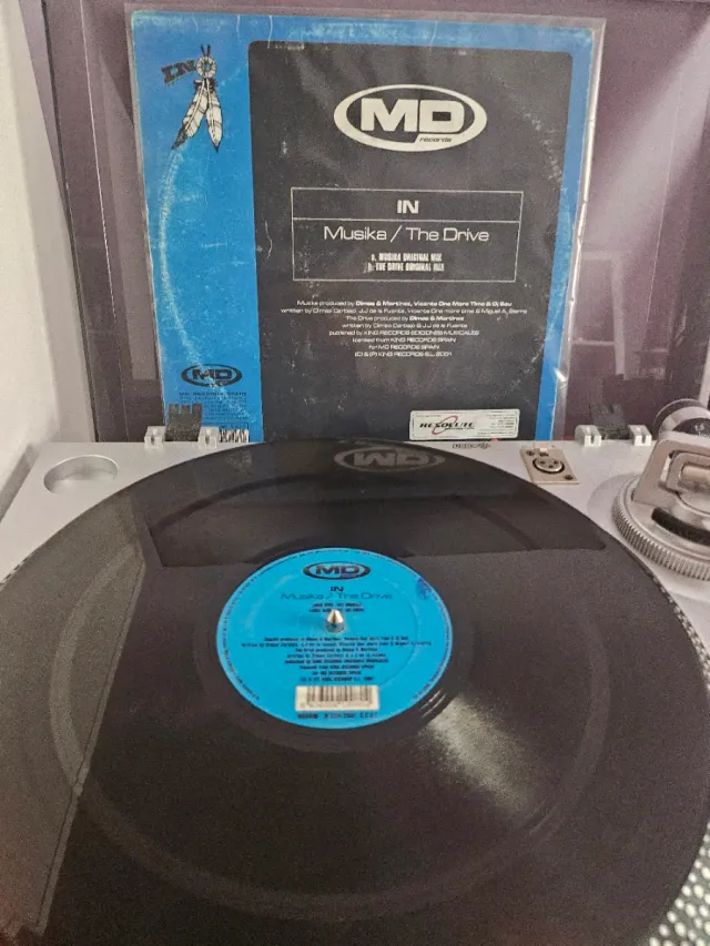 Vinilo In - Musika (MD Records, 2001)