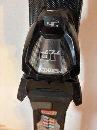 Esquís Blizzard WCR 172 cm + Fijaciones Marker