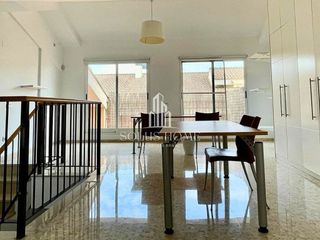 Casa adosada en alquiler en Moncada