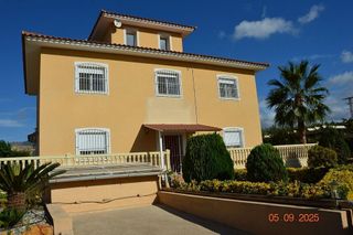 Chalet en venta en Totana