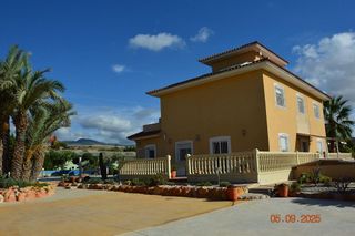 Chalet en venta en Totana