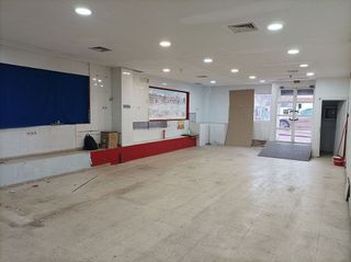 Local comercial en alquiler en Universidad en Getafe