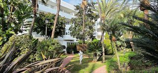 Piso en alquiler en Los Monteros - Bahía de Marbella en Marbella