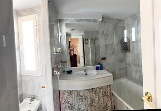 Piso en alquiler en Los Naranjos - Las Brisas en Marbella