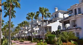 Piso en alquiler en Los Naranjos - Las Brisas en Marbella