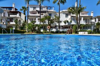 Piso en alquiler en Los Naranjos - Las Brisas en Marbella