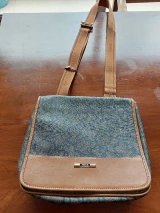 Bolso original de marca TOUS tipo bandolera.