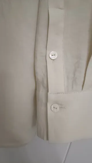 Camisa " Zara" fluida con botones.